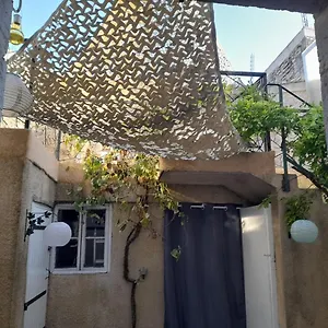 Hébergement de vacances Maison De Village Avec Cour Intérieure Et Terrasse, Septfonds